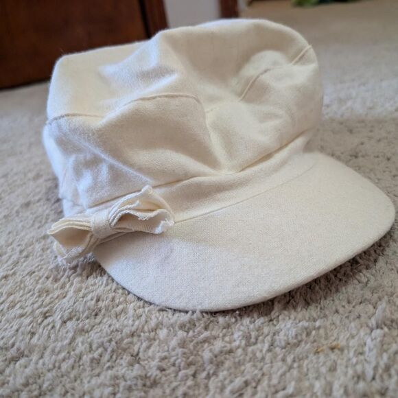 Trixxi Accessories - Trixie Women's off White paperboy cap Hat with bow